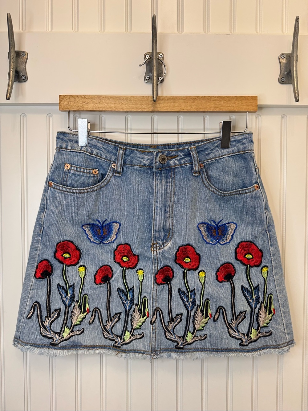 Signature Eight “Gucci” Inspired Denim Floral Embroidered Y2K Mini Skirt - Picture 1 of 7